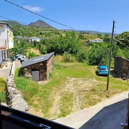 Holiday home Casina Flor Do Maravillas